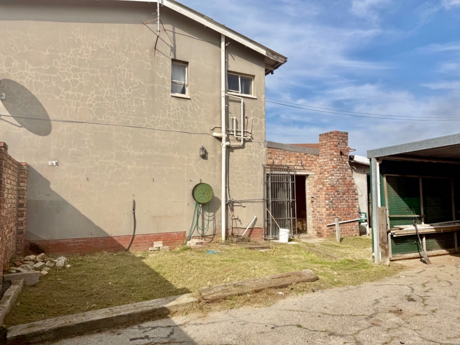 4 Bedroom Property for Sale in Algoa Park Eastern Cape